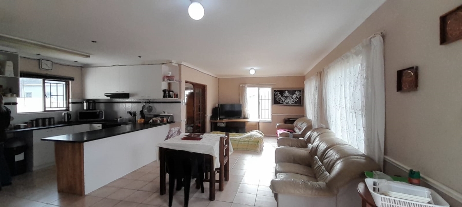 5 Bedroom Property for Sale in Onverwacht Western Cape